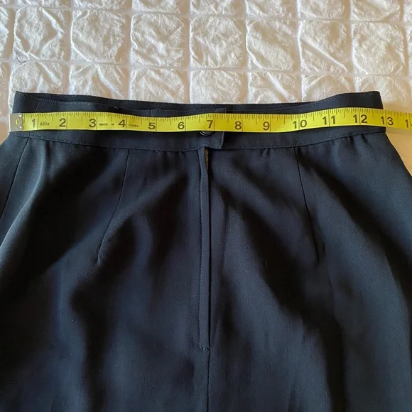 MaxMara 100% Virgin Wool Navy Pencil Skirt - Picture 9 of 10